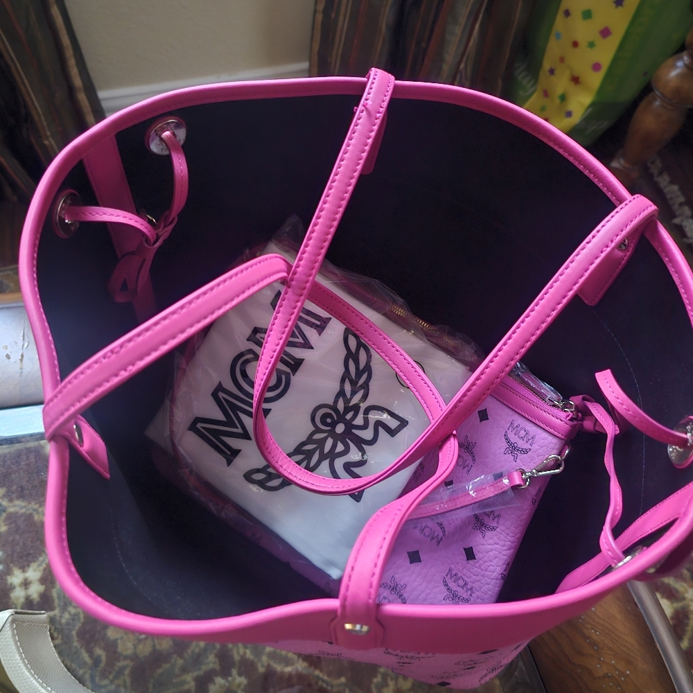 MCM Visetos Pink Tote Bag w/ Pouch - Picture 11 of 16
